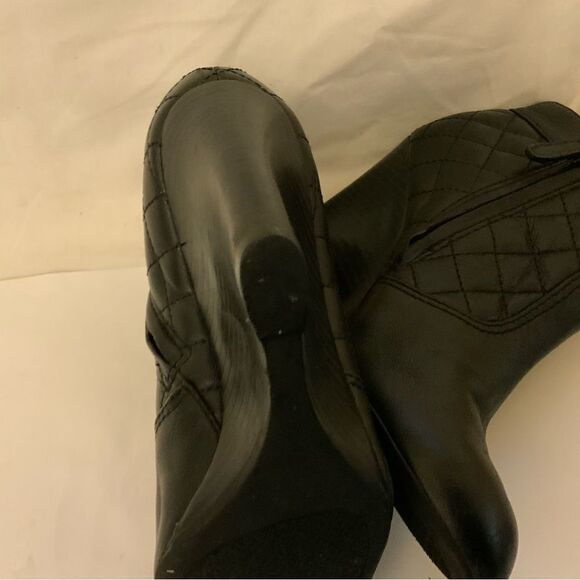 Tory Burch Leila Black Leather Quilted Ankle Wedge Booties Sz 7 - Picture 12 of 12